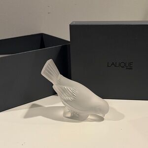 Lalique Frosted Crystal Bird Sculpture - White